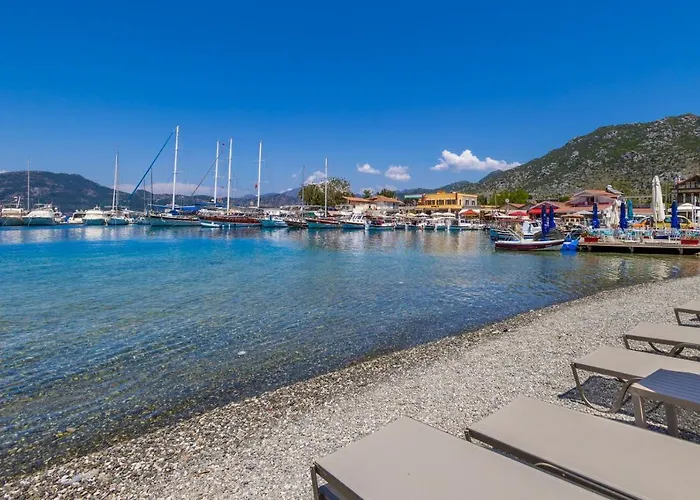 Base Selimiye Μαρμαρίς