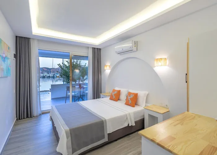 Base Selimiye Μαρμαρίς