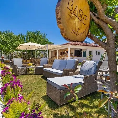 Base Selimiye فندق