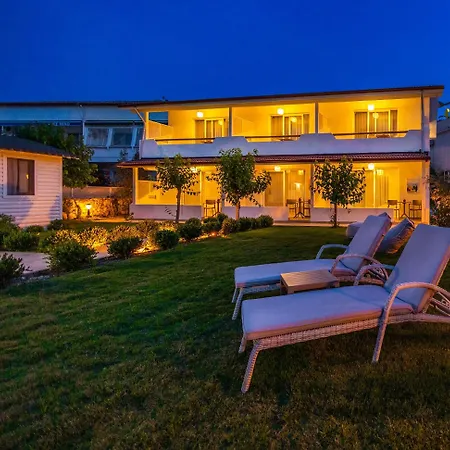 Base Selimiye Hotel *