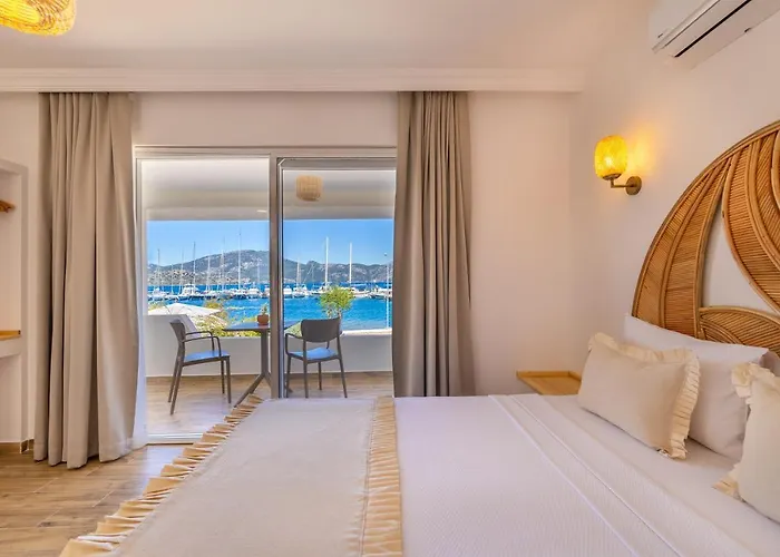 Hotel Base Selimiye *