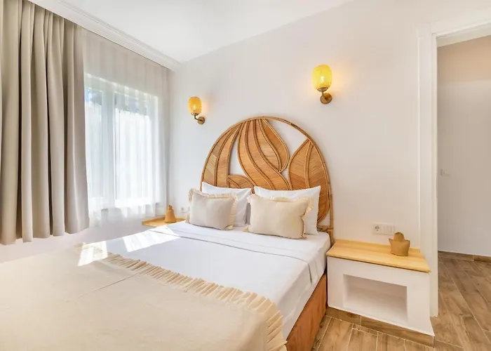 Base Selimiye Hotel *