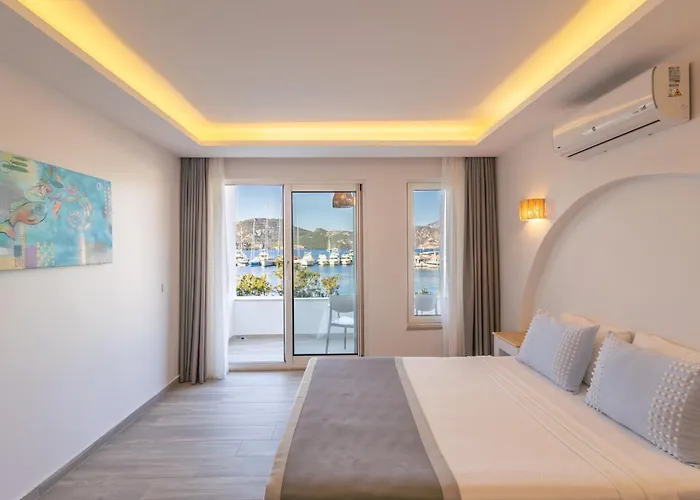 Hotel Base Selimiye *