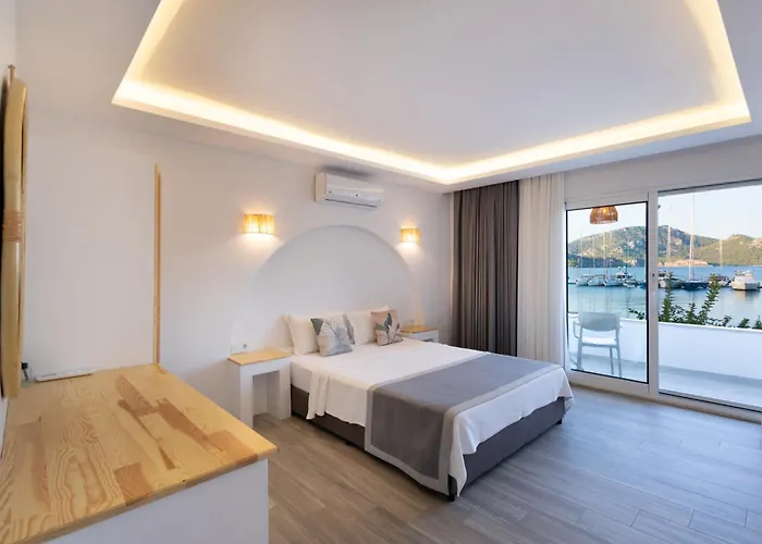 Base Selimiye Hotel *