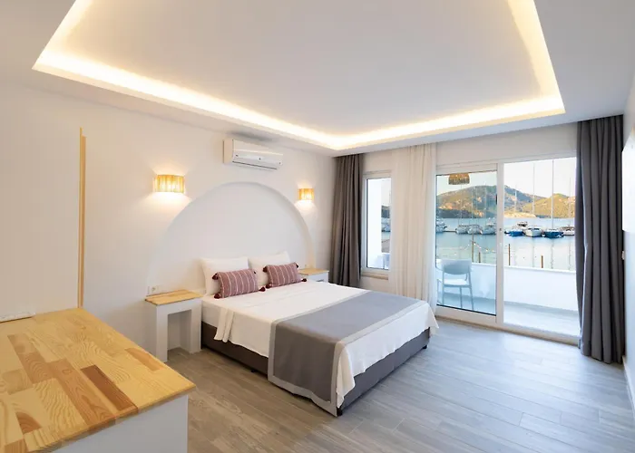 Hotel Base Selimiye *