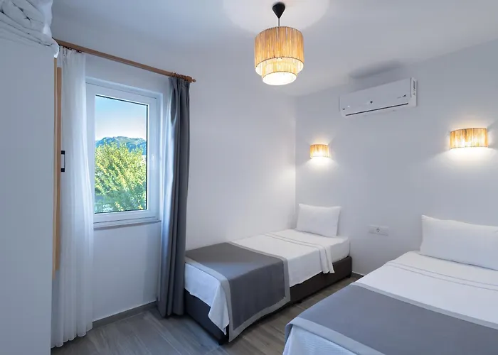 Base Selimiye Hotel *